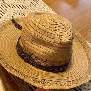 Pugz Tan women’s Straw Hat‎ with Beaded macrame Band